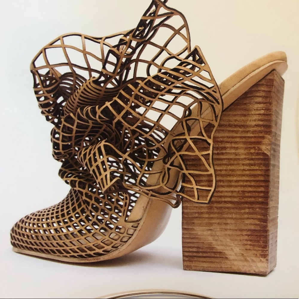 Meet your Posher, Treeva